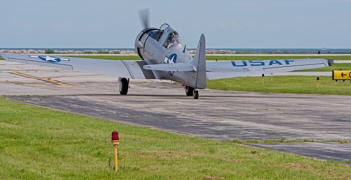 B-17 Bomber (T-6 Texan trainer)