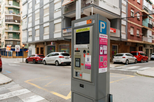 Parqu&iacute;metro de gesti&oacute;n de estacionamiento regulado en X&aacute;tiva el 14 de marzo de 2026, Espa&ntilde;a