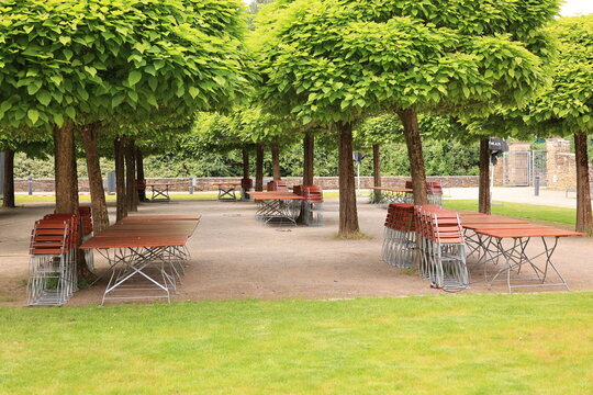 Biergarten im Haus Rodenberg im Dortmunder Stadtteil Aplerbeck
