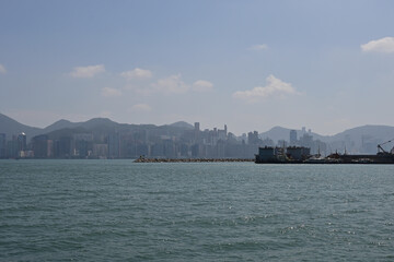 Fototapeta premium 海から見た香港の風景