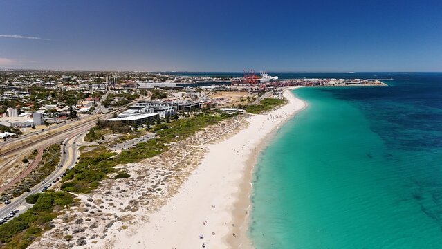 Swanbourne Beach, Perth, Western Australia &ndash; 4K Aerial Drone View of White Sand Beach, Turquoise Ocean, Coastal Residential Suburb, Shoreline, Clear Water, Indian Ocean Coast, Nearby Cottesloe 