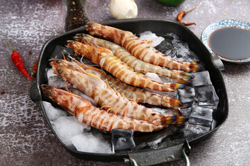 Fresh  monodon shrimp © YH