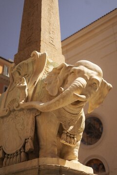 Berninis Elefant auf der Piazza della Minerva in Rom