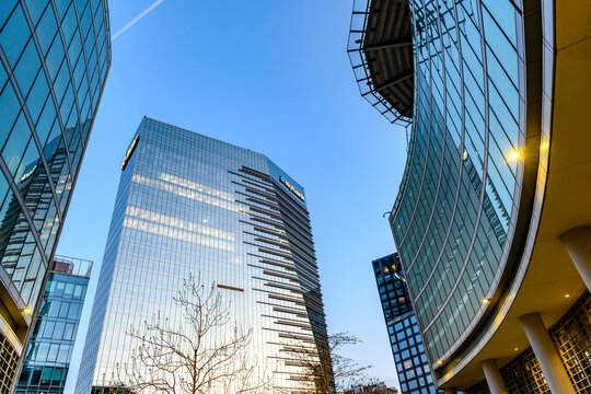 Milano, grattacielo Easybank via Melchiorrre Gioia