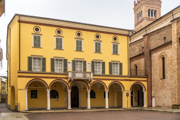 Obraz premium Bishop's Palace in Crema with portico and yellow facade.