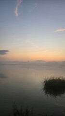 Obraz premium sunrise over the lake