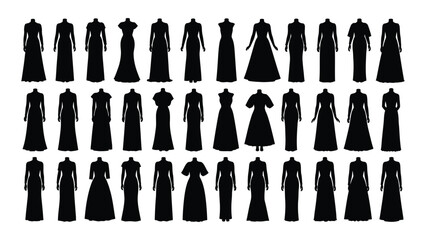 A collection of chess pieces in black silhouette © SILHUETTECHEMBER