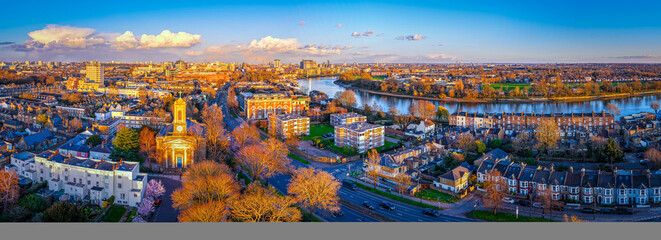 Fototapeta premium Golden Hour View of Hammersmith and A4 with London Skyline in Distance