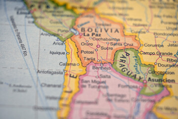 Naklejka premium Potosí Bolivia – Defocused World Map Location