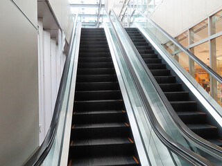 エスカレーター © 政徳 吉田