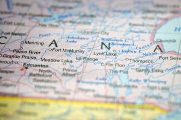 Obraz premium La Ronge Saskatchewan Canada Close Up Macro World Map Bokeh Background Geographic Image
