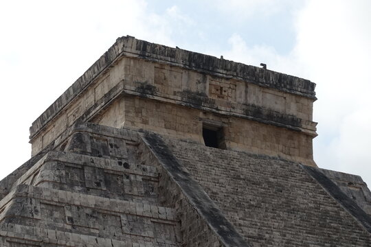 El Castillo or Temple of Kukulcan, Chichen Itza, Mexico