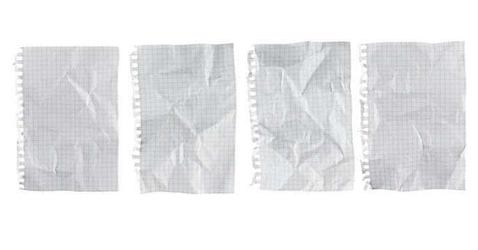 Hojas de libreta arrugada con dibujo de cuadr&iacute;cula arrancada, aislada sobre fondo blanco