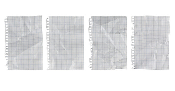 Hojas de libreta arrugada con dibujo de cuadr&iacute;cula arrancada, aislada sobre fondo blanco