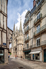 Obraz premium Gothic Spires of Saint-Pierre Cathedral, Vannes, France, from Street