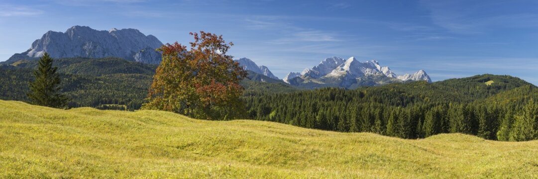 Mogul meadows between Mittenwald and Kr&uuml;n, Werdenfelser Land, Zugspitze behind, 2962m, Wetterstein Mountains, Upper Bavaria, Bavaria, Germany