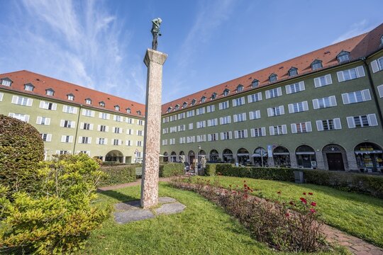 Inner courtyard with park and green residential buildings, Borstei, heritage-protected residential estate, Moosach district, Munich, Bavaria, Germany