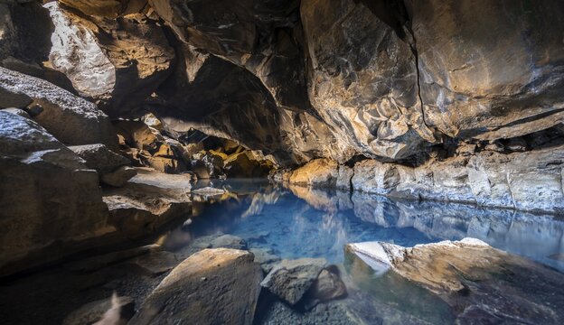 St&oacute;ragj&aacute; Cave, Silfra Fissure, Krafla, Northern Iceland, Iceland
