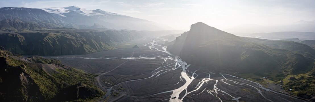 Mount Valahnj&uacute;kur and glacier Eyjafjallaj&ouml;kull, aerial view, panorama, mountains and glacier river in a mountain valley, wild nature, Icelandic Highlands, &THORN;&oacute;rsm&ouml;rk, Su&eth;urland, Iceland