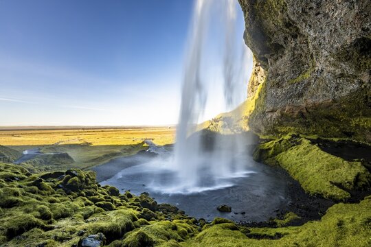 Seljalandsfoss Waterfall, Seljalandsa River, South Iceland, Iceland