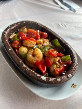 shiripm with vegetables, karides g&uuml;ve&ccedil;