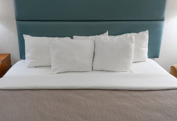 Naklejka premium close up on pillows on the bed