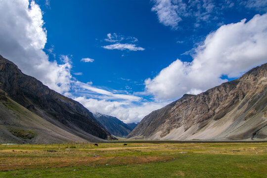 Beautiful scenery of Himalayan mountain at Drass village, Ladakh's Kargil district, recognized as the second coldest inhabited place in the world. Known as the Gateway to Ladakh, Ladakh, India.