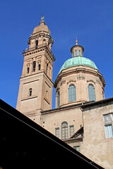 Obraz premium Reggio Emilia; tiburio e campanile della cattedrale di Santa Maria Assunta