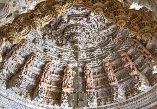 Ranakpur Jain Temple in Rajasthan, a 15th-century white marble masterpiece dedicated to Tirthankara Adinatha, famed for its Chaumukha design and 1,444 uniquely carved pillars symbolizing Jain devotion