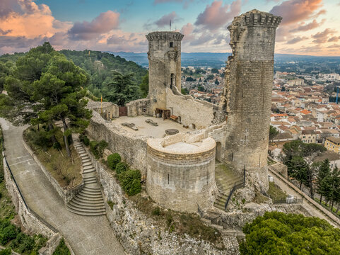 Aerial view of Ch&acirc;teau de Ch&acirc;teaurenard, striking 12th-century fortress that once served as a residence for the popes with twin round towers