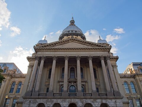 State Capitol Builiding in Springfield, Illinois (front view)