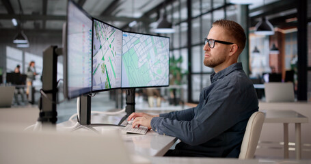 Civil Engineer Utilizes Advanced Software To Study Urban Traffic Patterns