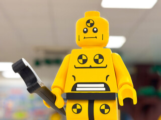 Naklejka premium Yellow crash-test dummy lego minifigure