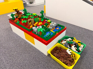Naklejka premium Lego jungle diorama with animals