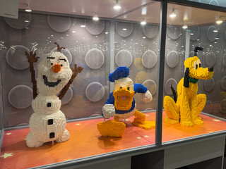 Obraz premium Lego disney character sculptures display