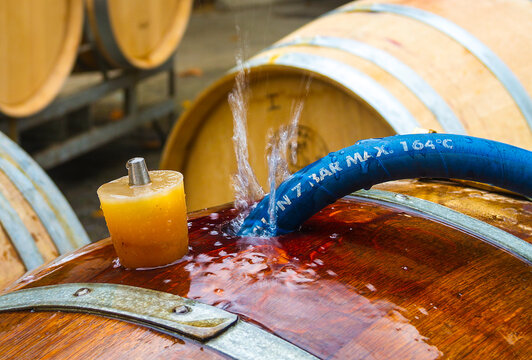 Weinf&auml;sser reinigen