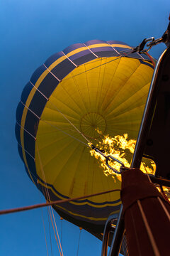 Flying hot air balloon in Mareeba, Atherton Tablelands