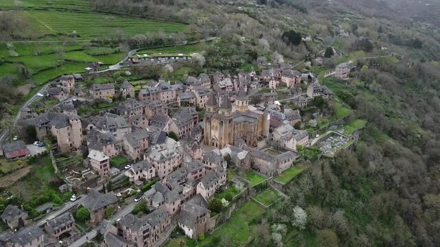 Conques desde el aire