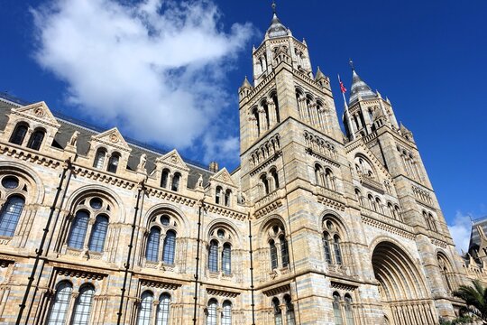 The fa&ccedil;ade of the Natural History Museum in South Kensington, London, is an iconic structure designed by Alfred Waterhouse. 