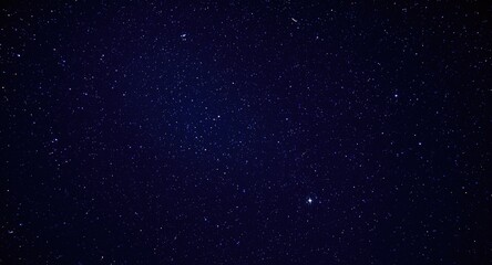 Fototapeta premium Radiant shooting stars and meteorites illuminate the cosmic night backdrop