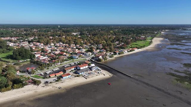 Port de Taussat les bains, Bassin d'Arcachon, France, Gironde, Nouvelle-Aquitaine, rivage
