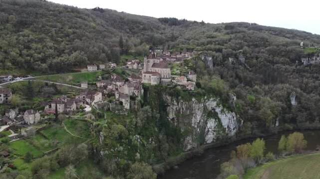 Saint Cirq Lapopie desde el aire