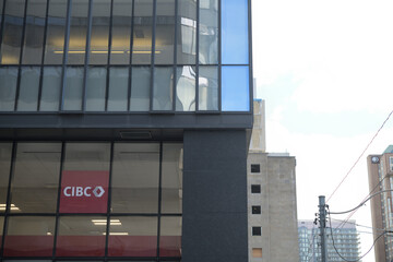 Naklejka premium exterior building and sign of CIBC Branch at 460 University Avenue (at Dundas St W), Toronto
