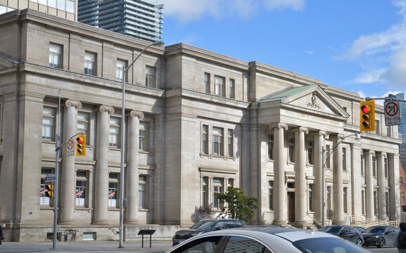 exterior of Lillian Massey Building, designed by George Martell Miller, in Neoclassical style, at 153 Bloor St W, built 1908-1912, Toronto (University of Toronto&rsquo;s Household Science building)