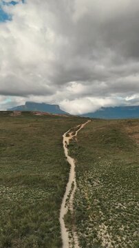 Trail that leads to the base of Mount Roraima