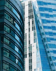 Szklane wieżowce miasta © Krystian