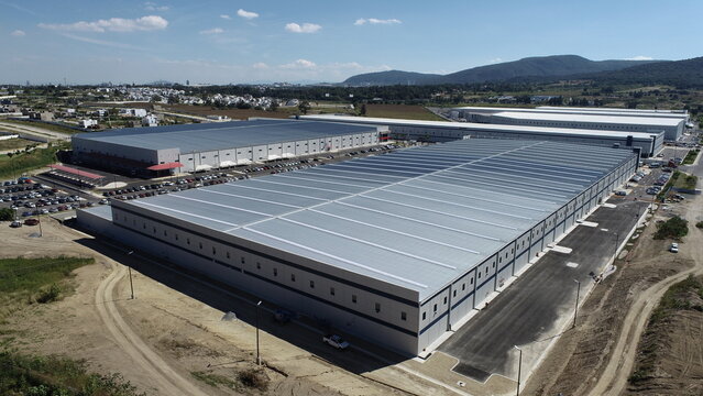 Nave industrial en construccion