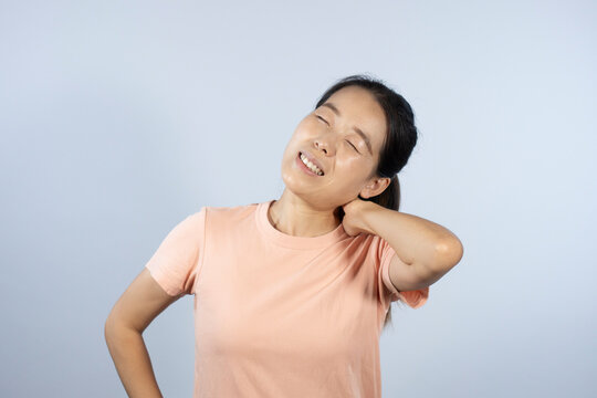 Massage for body aches and pains in Asian and Chinese women