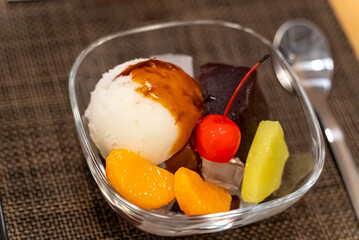 フルーツあんみつの食品サンプル © ANSHIN