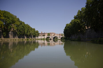 Obraz premium View of Rome from the Tiber River